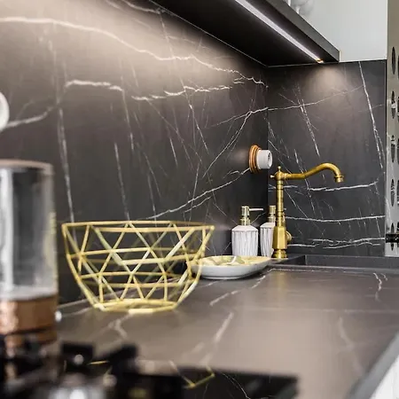 Golden Frame - Your Center Spot * Bratislava